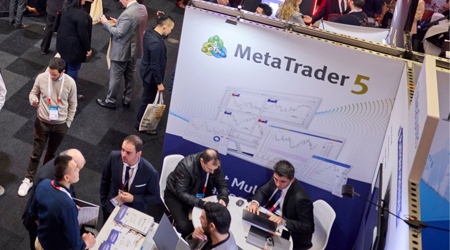 A股开盘快讯 | A股集体高开：创业板指涨0.33%，免税概念等板块表现突出